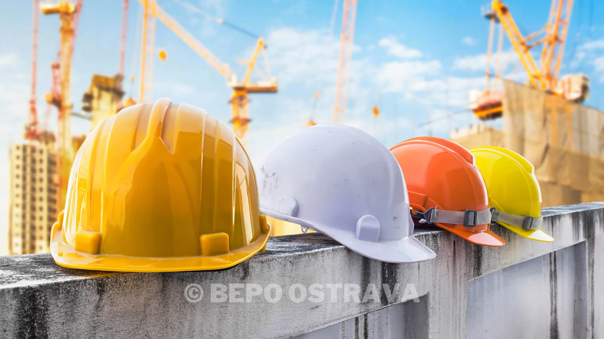 Bezpečnost práce: dodržování předpisů BOZP použitím OOPP při práci